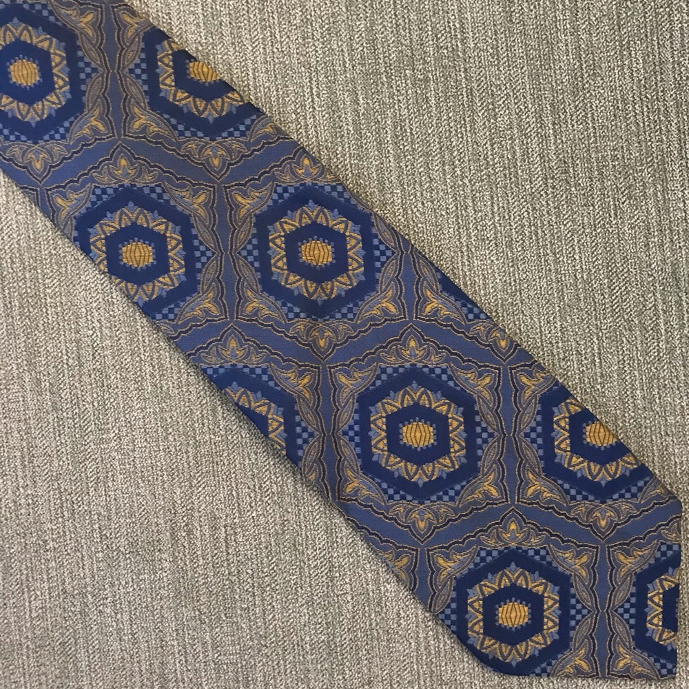 EUC Vintage Crown Point Tie Necktie
